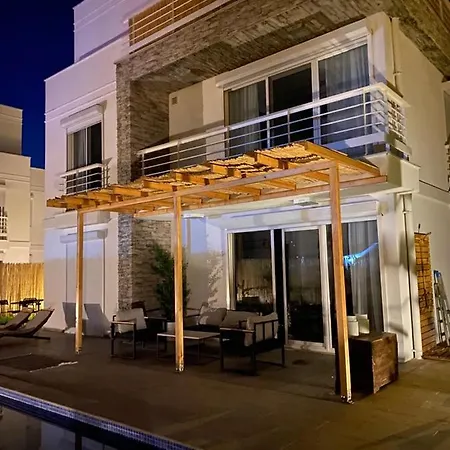 Lovely Villa With Private Pool In Antalya ヴィラ *